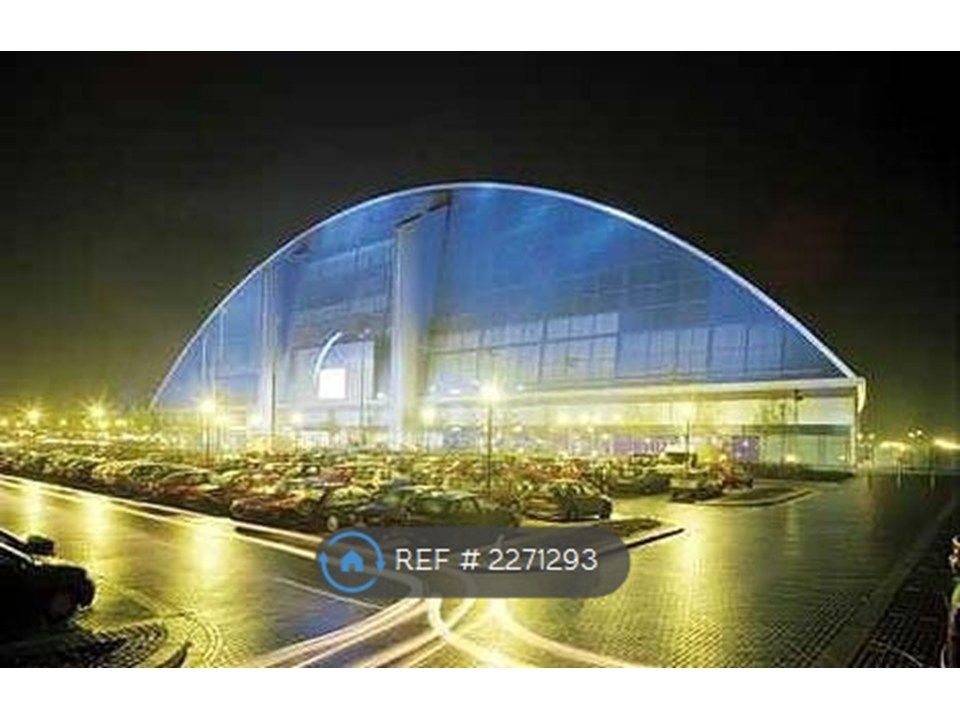 Property photo 1 of 14 Xscape Complex - Within Walking Distanc.