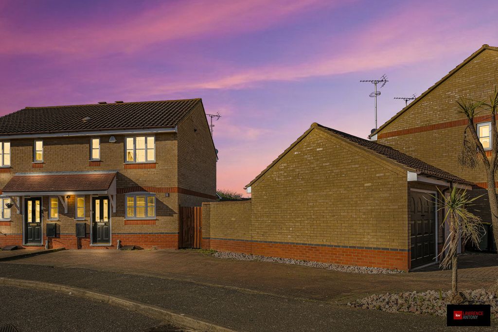 Property photo 1 of 29