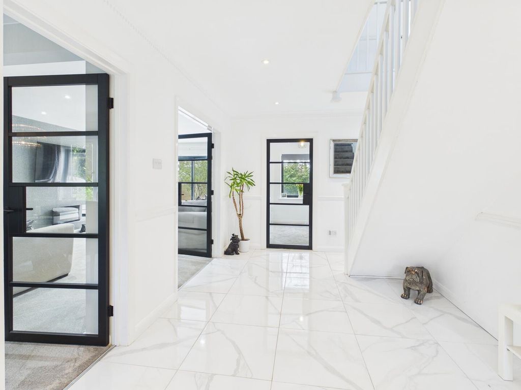 Property photo 2 of 28 Hallway