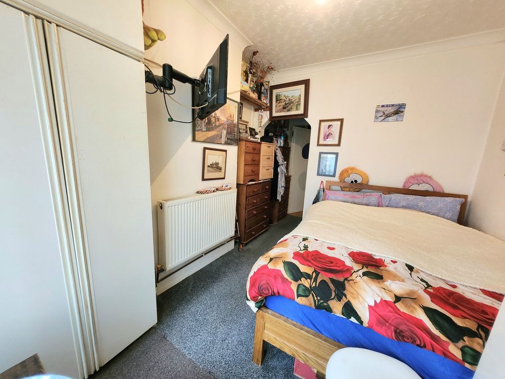 Property photo 3 of 22
