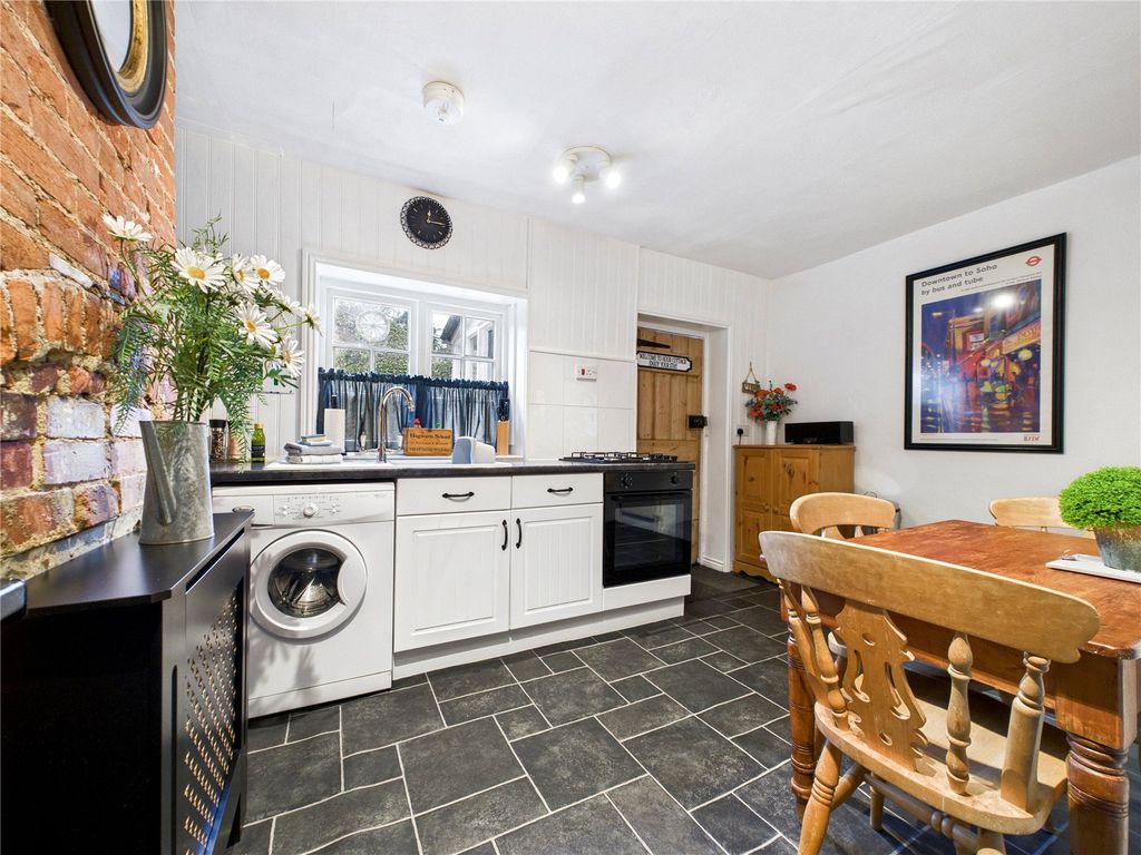 Property photo 2 of 15 Picture No. 04