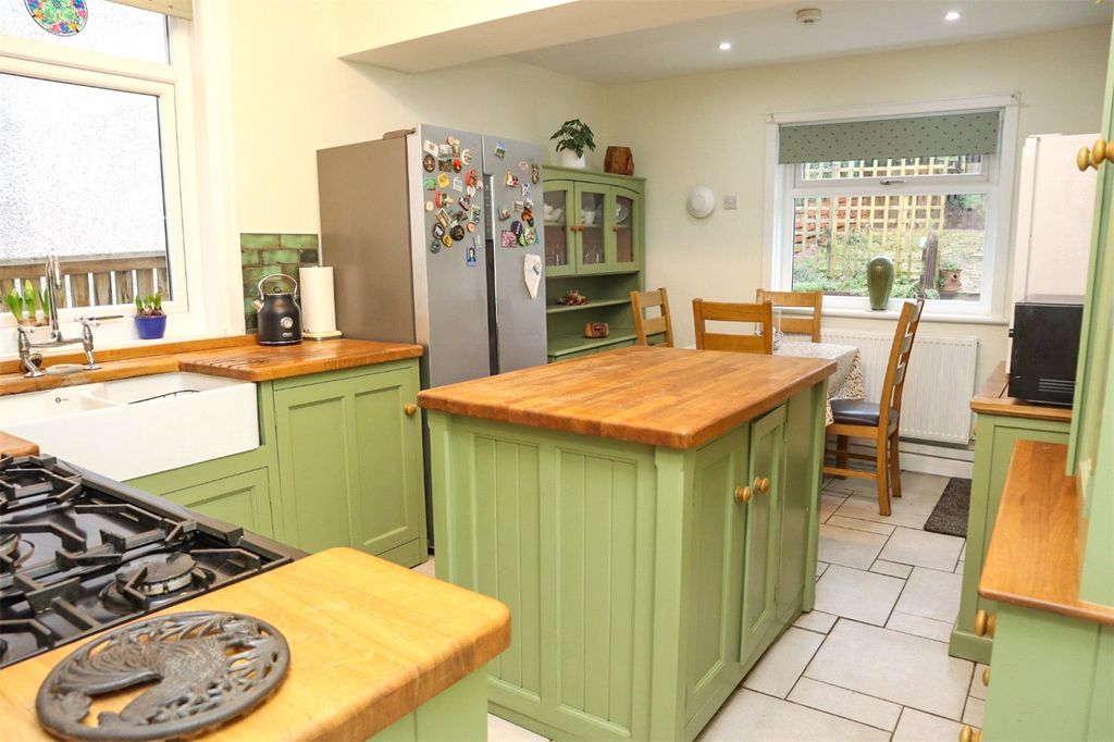 Property photo 3 of 28 Picture No. 15