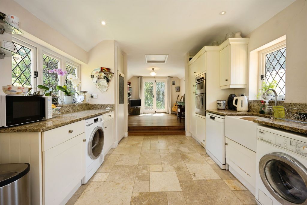 Property photo 3 of 23