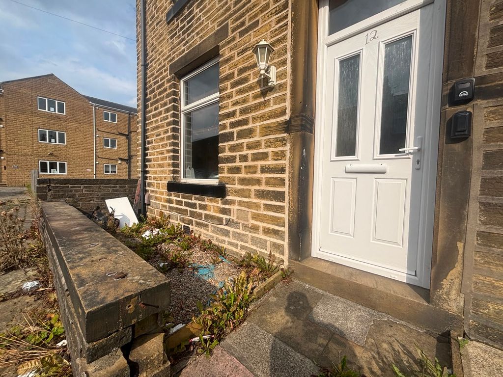 Property photo 2 of 3