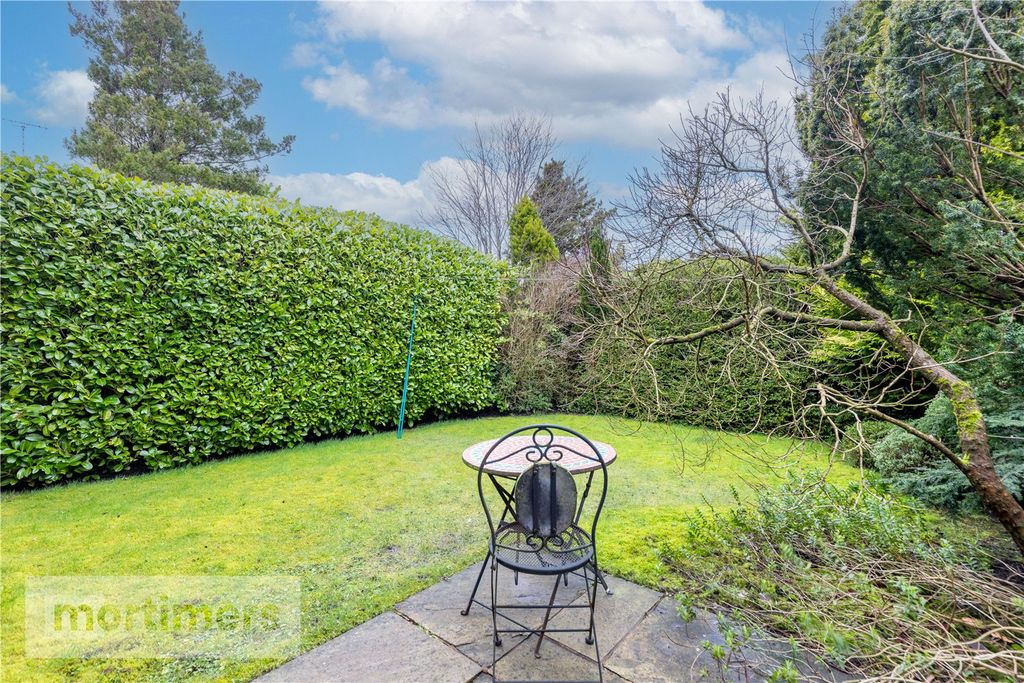 Property photo 3 of 24 Garden