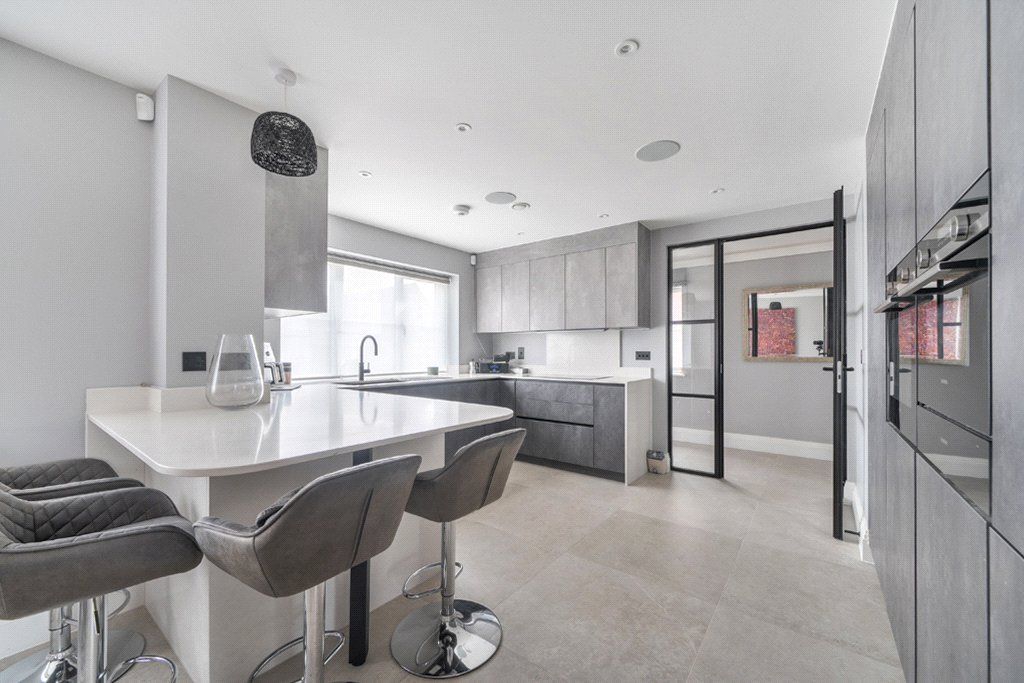 Property photo 2 of 23 Picture No. 03