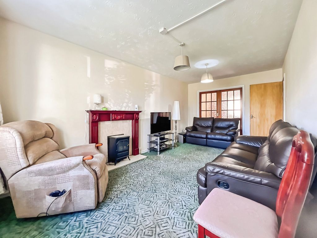 Property photo 3 of 18 Bfefae68-Image00005.Jpg