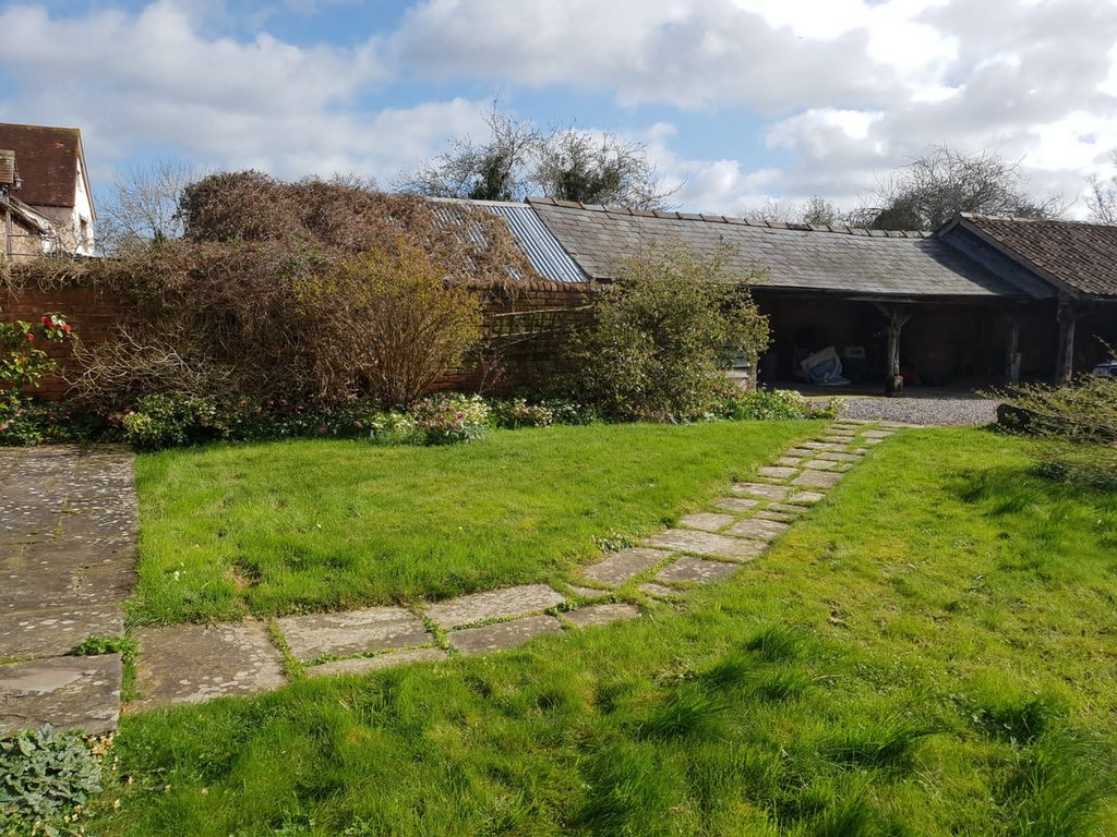 Property photo 2 of 18