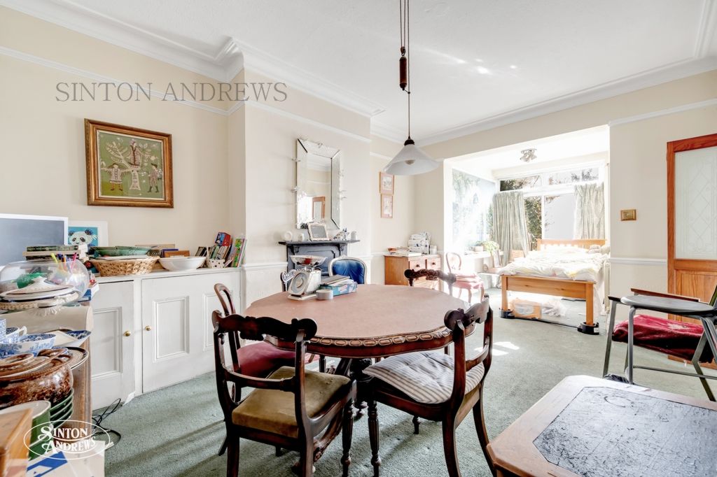 Property photo 2 of 11 Photo 3