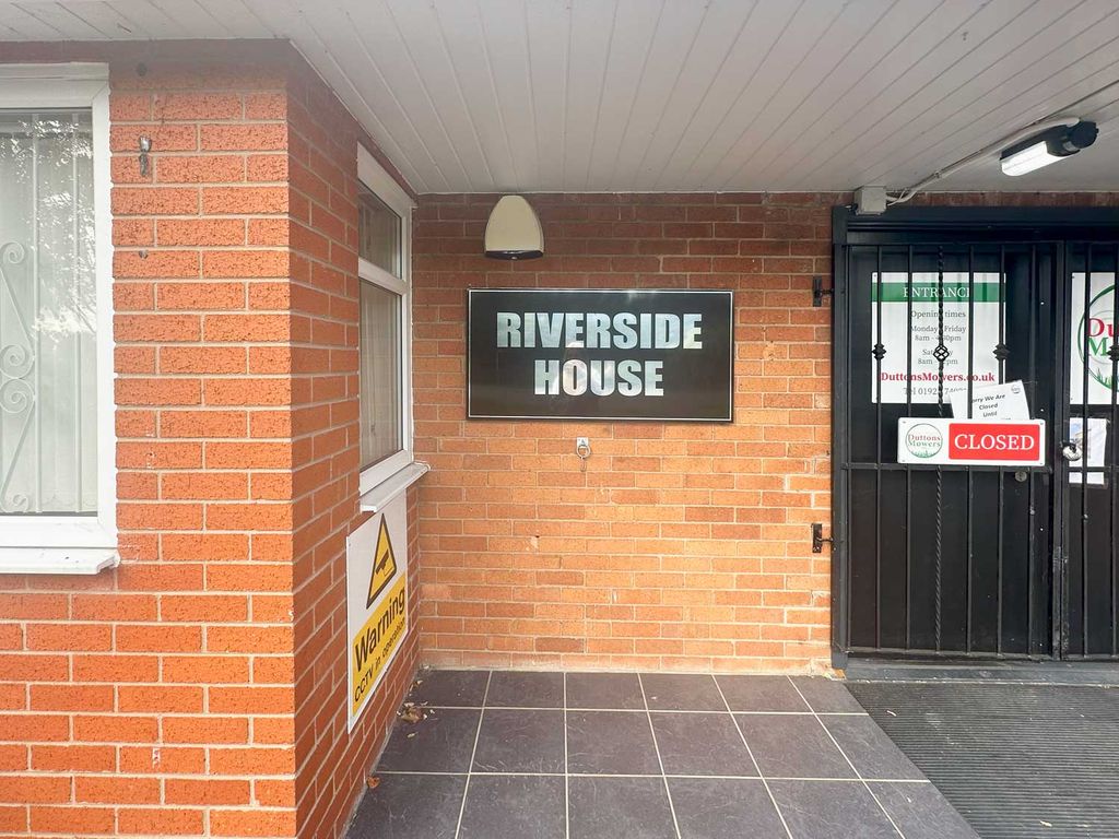 Property photo 2 of 9