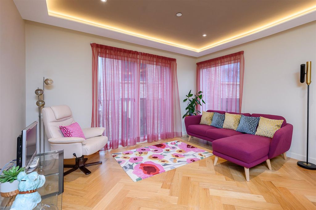 Property photo 2 of 14 Living Room