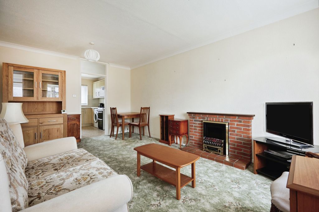 Property photo 2 of 16