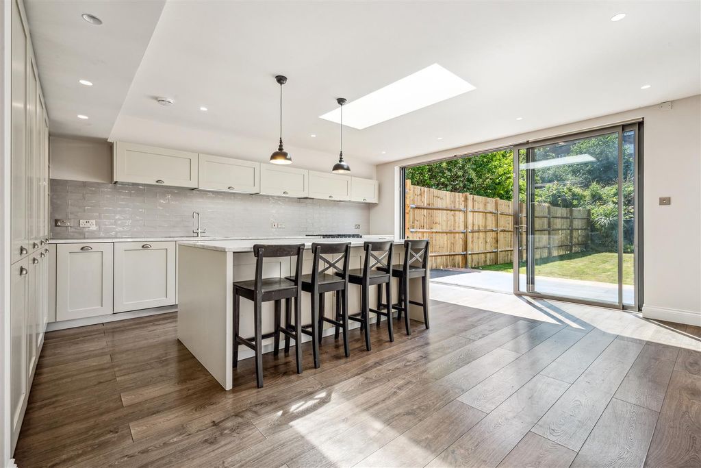 Property photo 2 of 15 9.Jpg