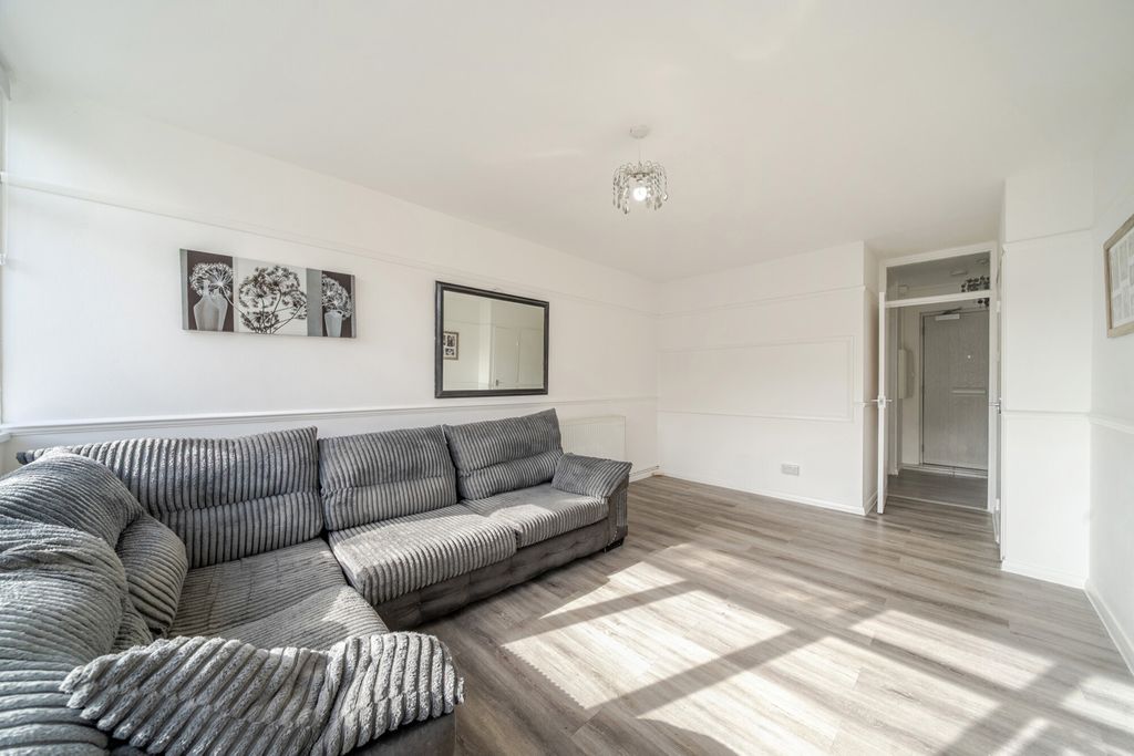 Property photo 1 of 12 1449644-5-6A21A80...