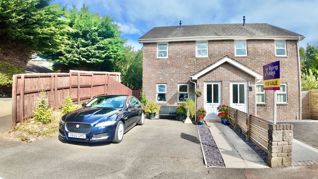 Property photo 1 of 31