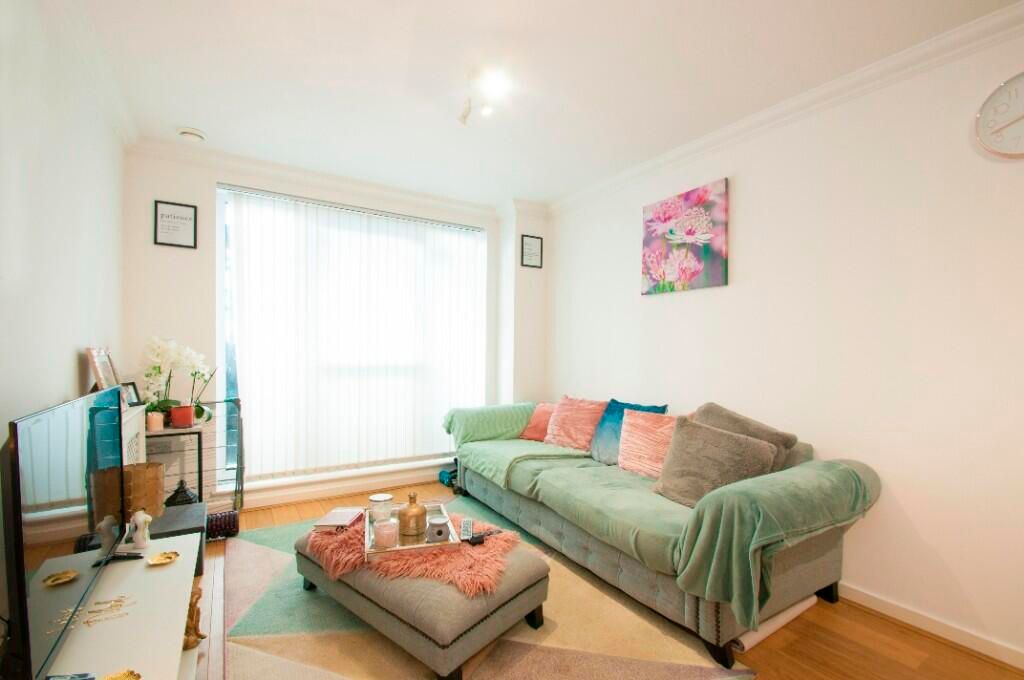 Property photo 3 of 10 Living Room