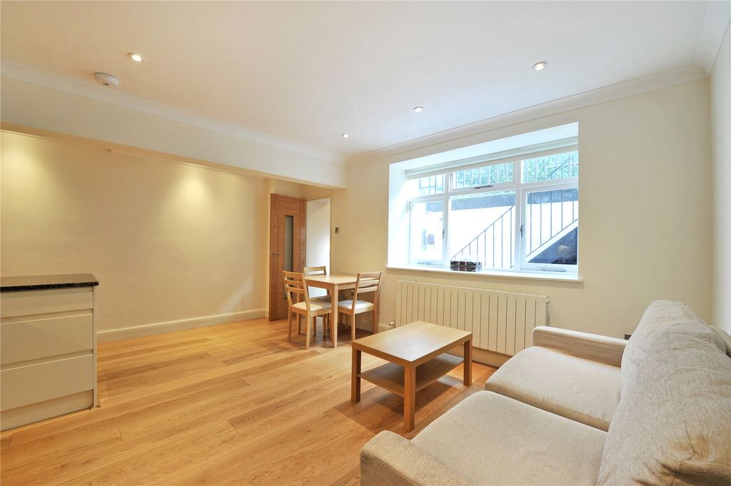 Property photo 1 of 4 Picture No. 08