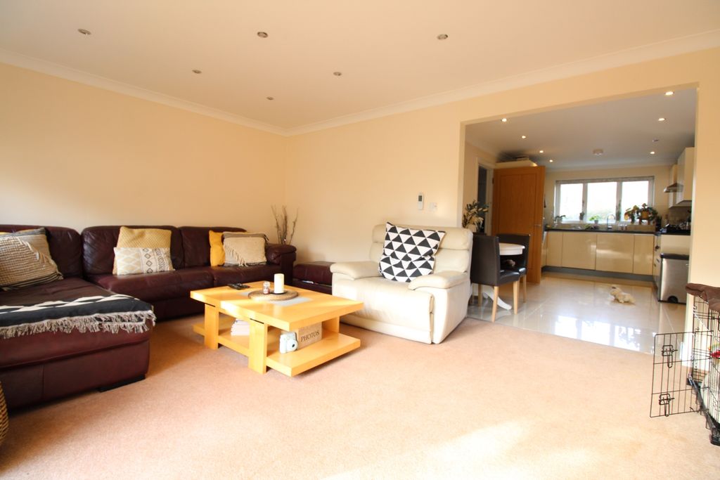 Property photo 3 of 12 Img_6695