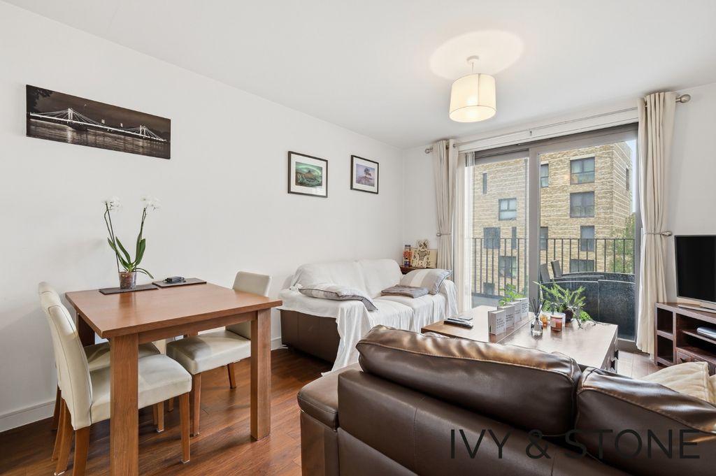Property photo 2 of 13 5157231