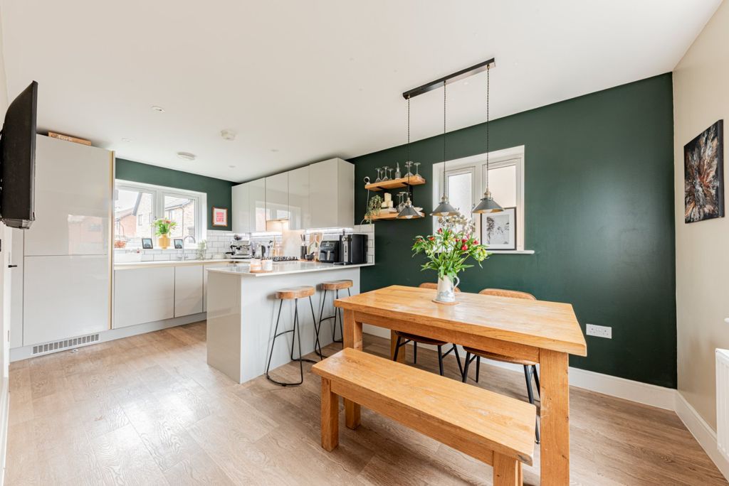 Property photo 2 of 33 Picture 2