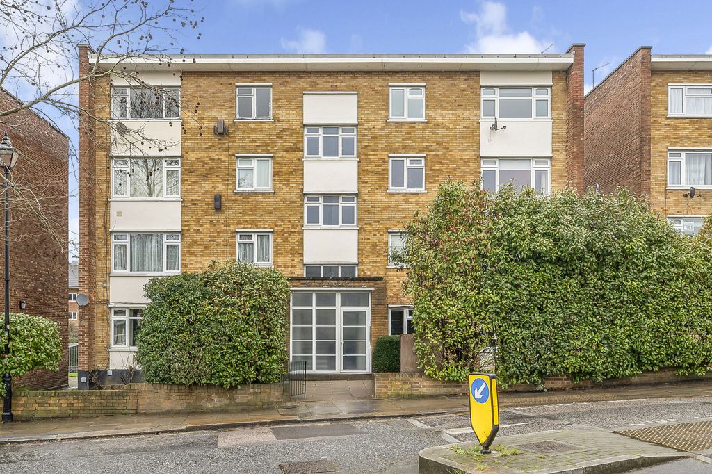 Property photo 2 of 9