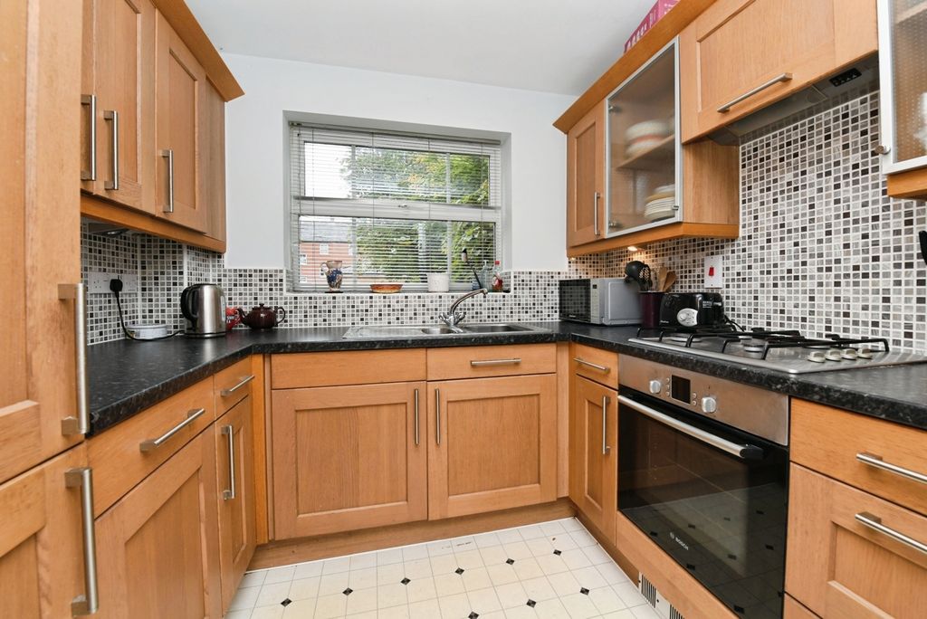 Property photo 2 of 9 Photo