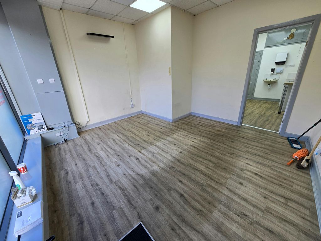 Property photo 3 of 5 Front Room