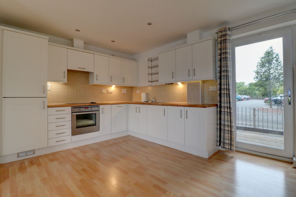 Property photo 3 of 18 Photo #3