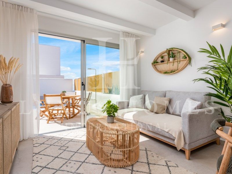 Property photo 1 of 28