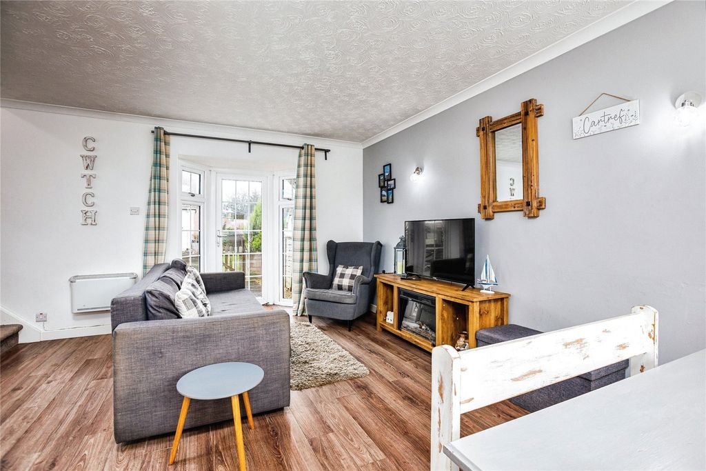 Property photo 2 of 17 Picture No. 01