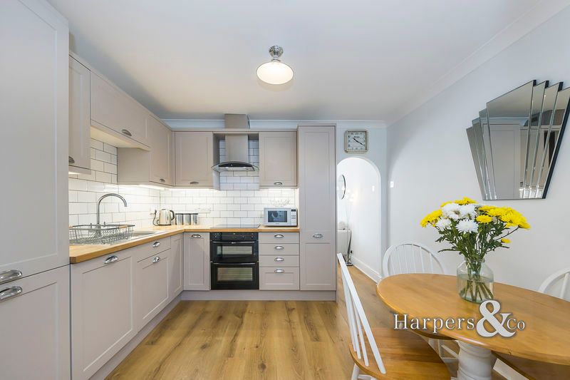 Property photo 3 of 21 Photo 10