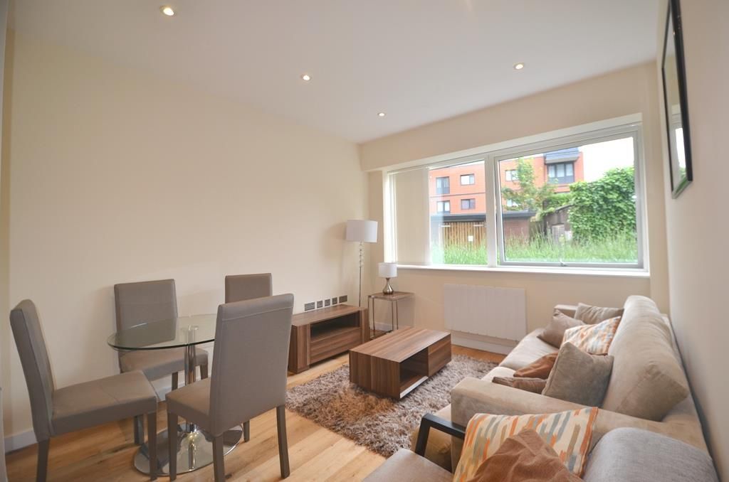 Property photo 2 of 6 Lounge