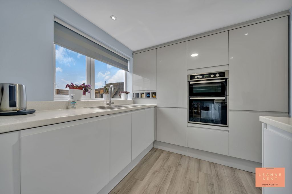 Additional image 14 of 5 bed semi-detached house for saleCaerleon Court, Caerphilly CF83