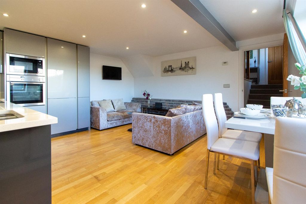 Property photo 1 of 15 1 Sqa - Kitchen-2.Jpg