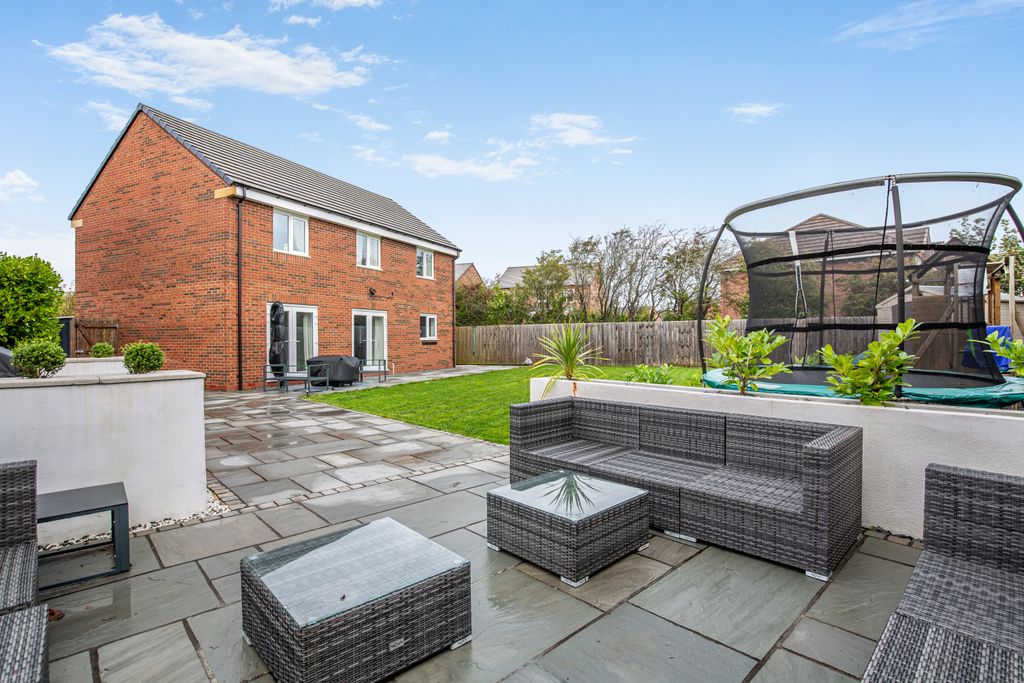 Property photo 1 of 22 Garden