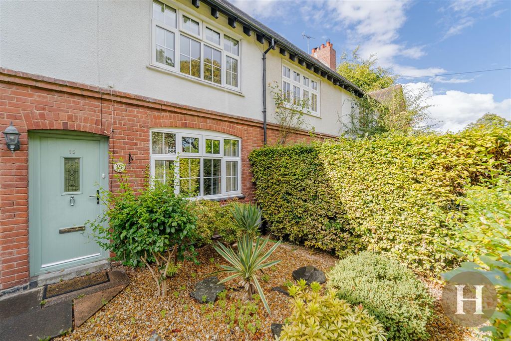 Property photo 1 of 27 Hadleigh Estate Agents-1-2.Jpg