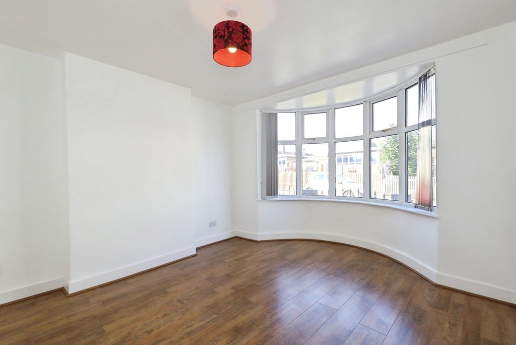 Property photo 2 of 16 Pbox-Img.Jpg