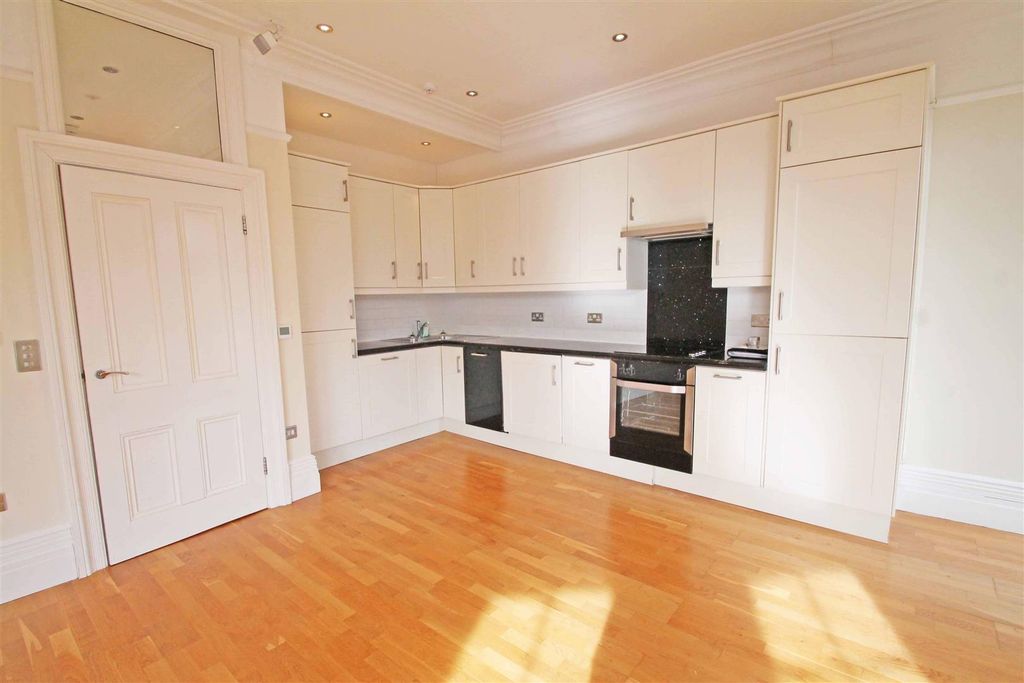 Property photo 3 of 10 Open Plan Lounge Kitchen