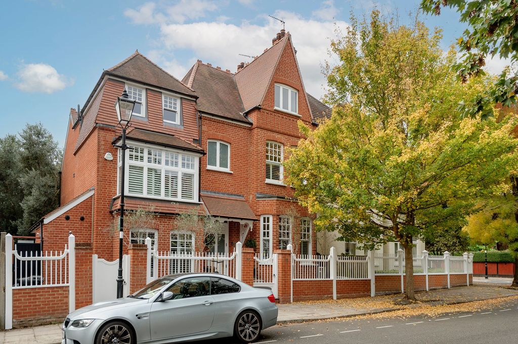 Property photo 1 of 30