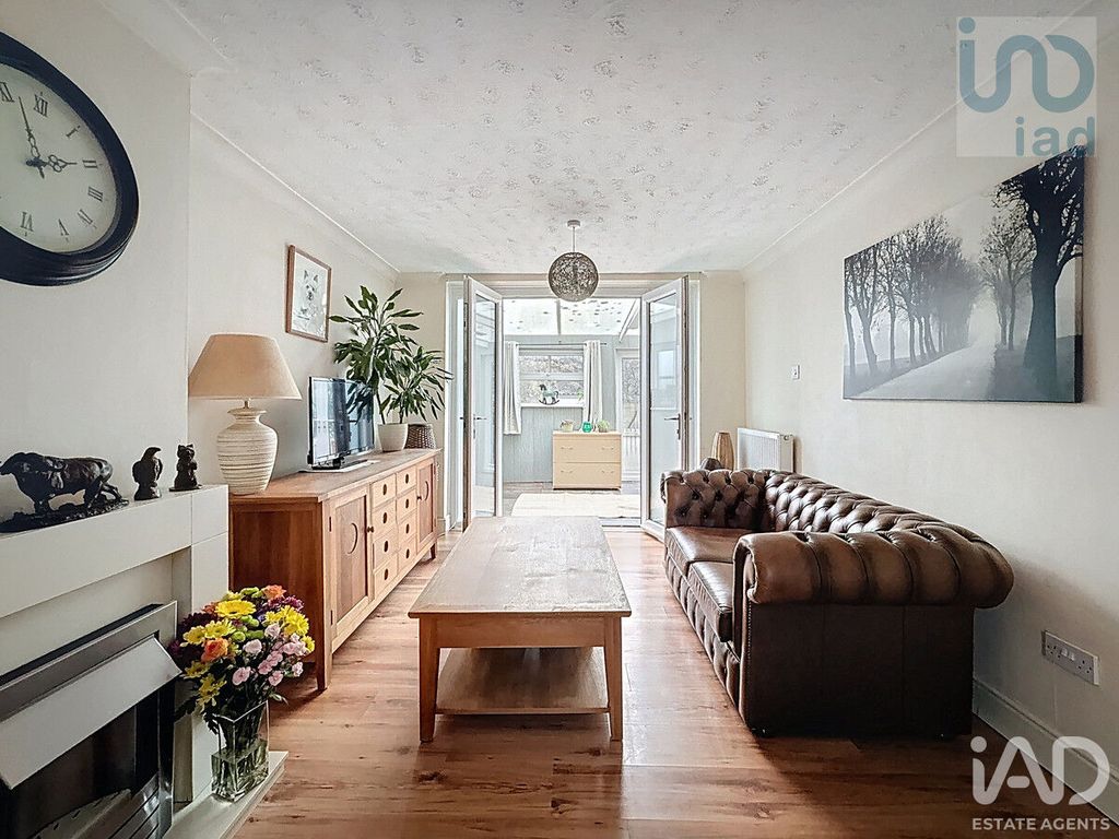 Property photo 2 of 15