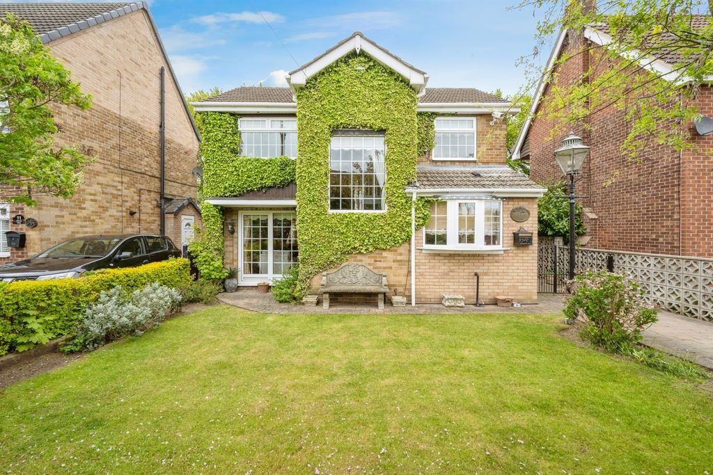 Property photo 1 of 17