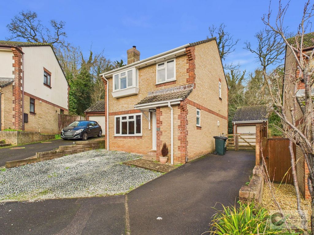 Property photo 1 of 24