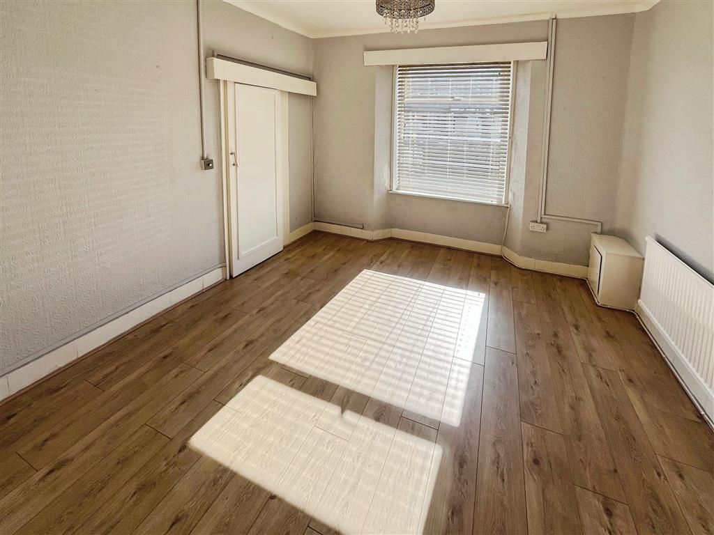 Property photo 2 of 12 Living Room