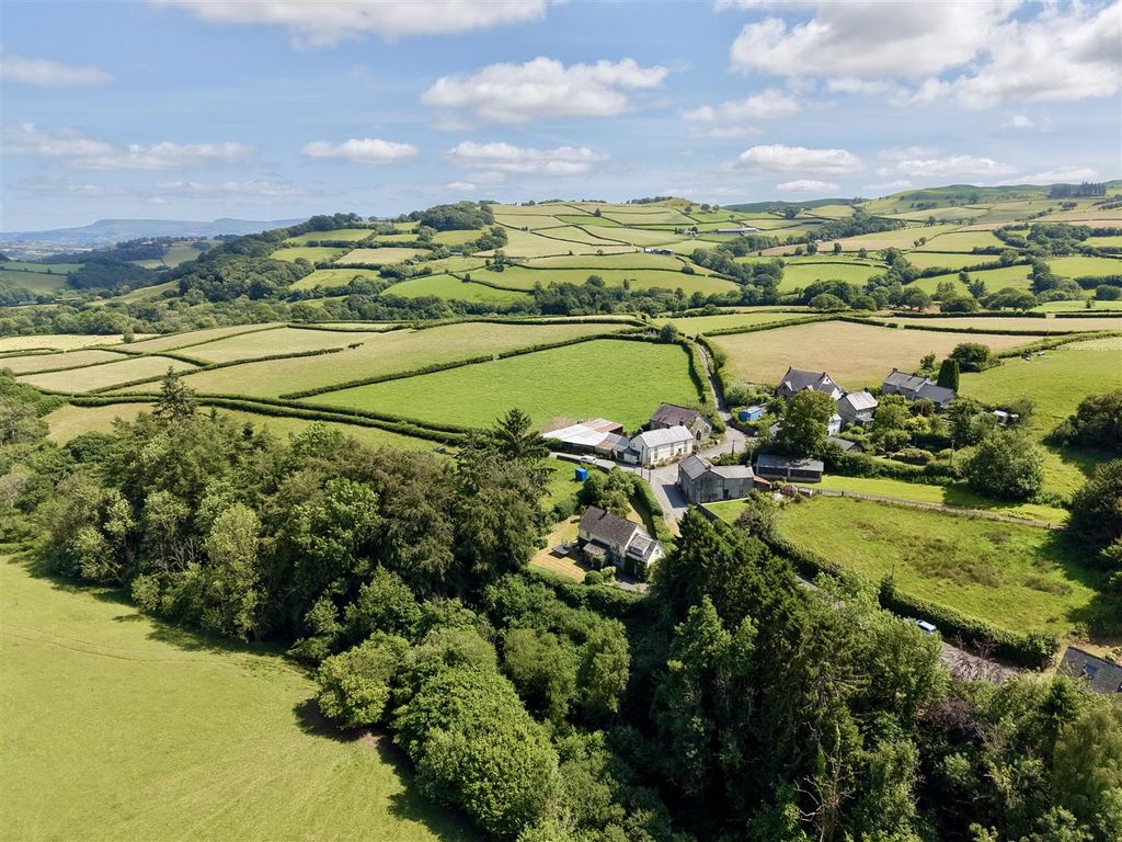 Property photo 3 of 31 Dji_Fly_20260702_144830_0005_1783000264477_Photo.J