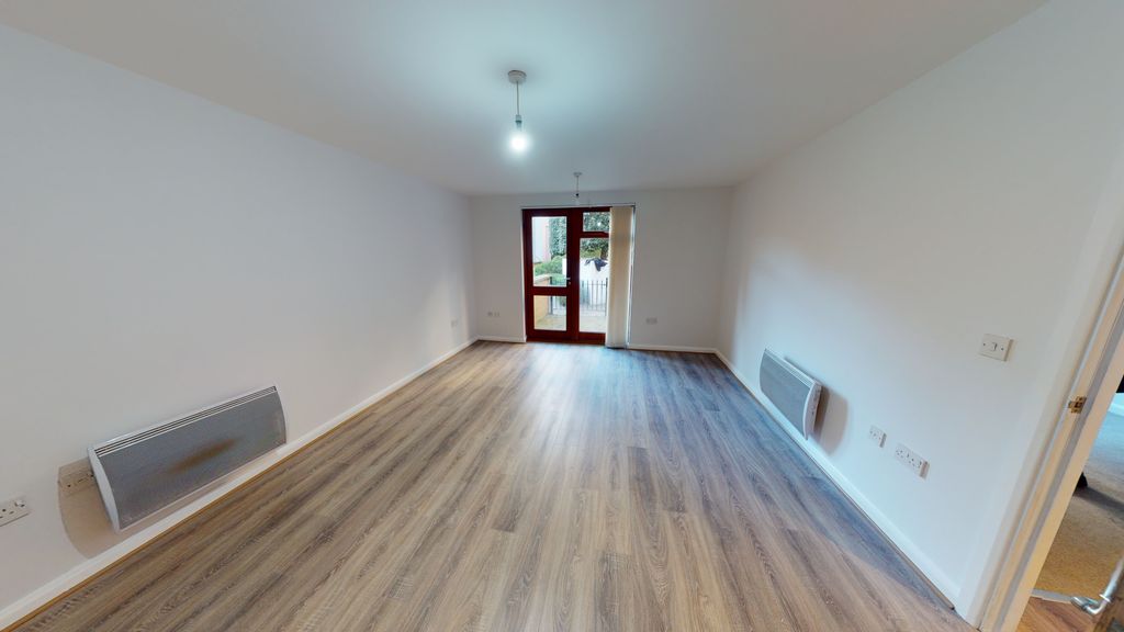 Property photo 2 of 5 4-St-Davids-Mews-010