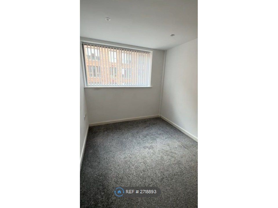 Property photo 3 of 5 Bedroom