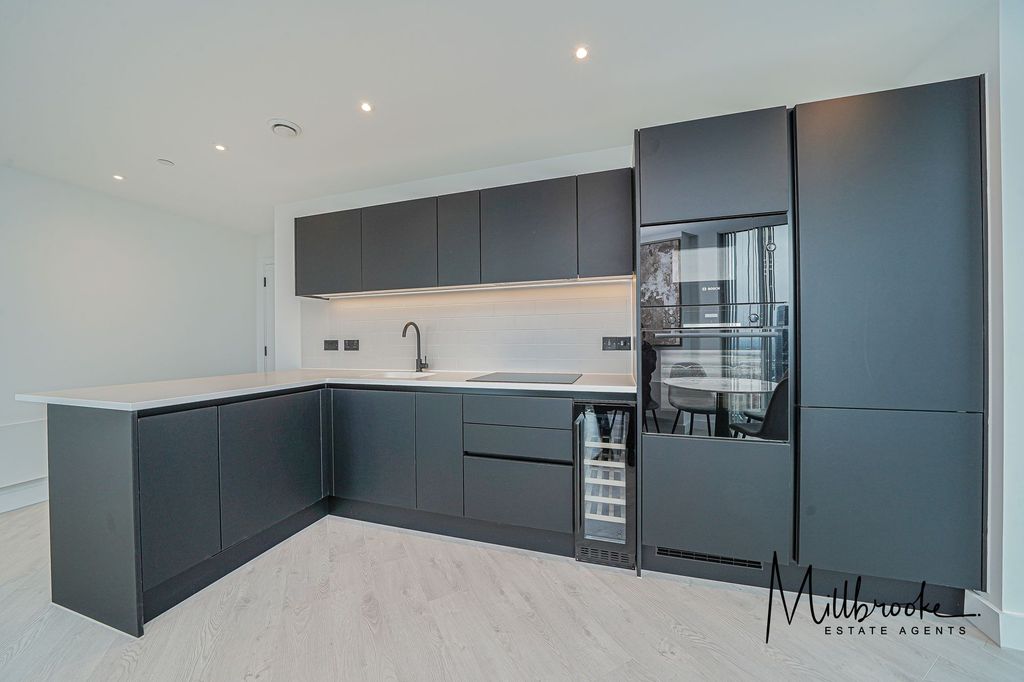 Property photo 3 of 51