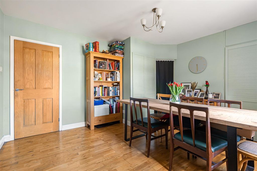 Property photo 3 of 19 10_69715.Jpg