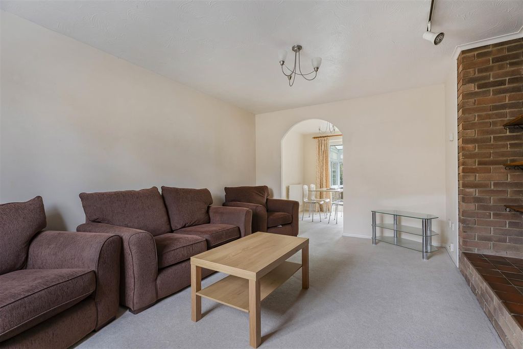 Property photo 2 of 14 Photo 9.Jpg