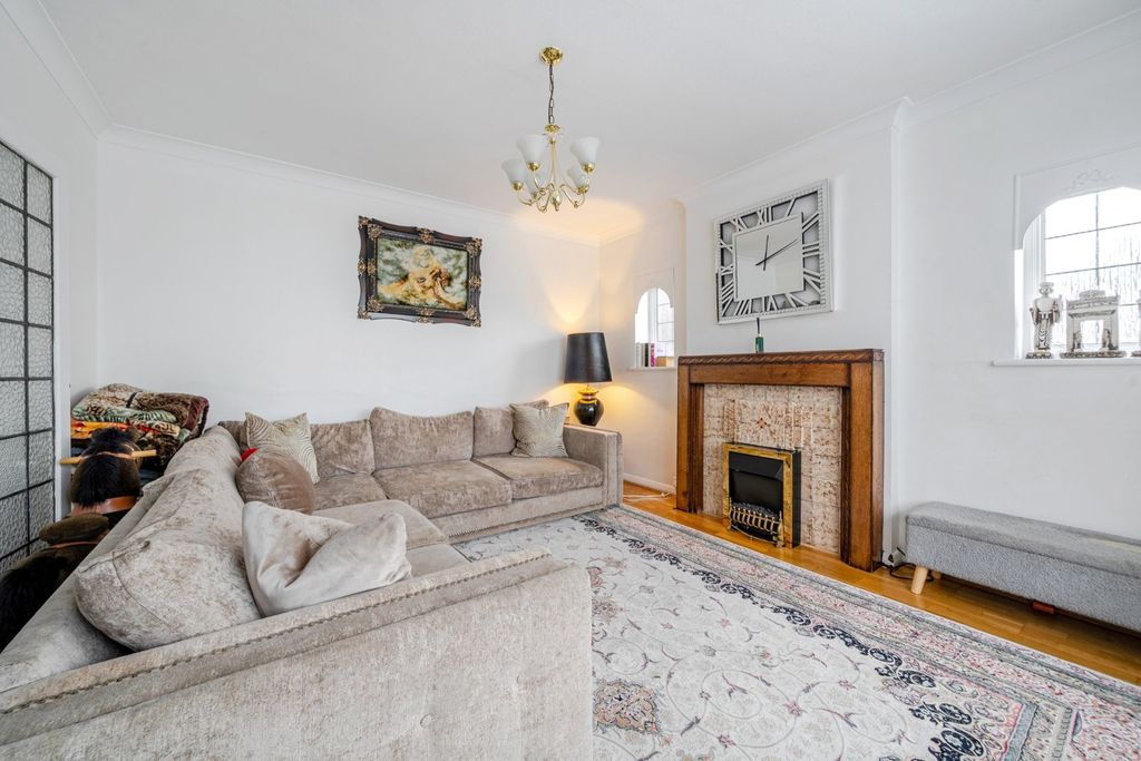 Property photo 2 of 16 Picture No. 10